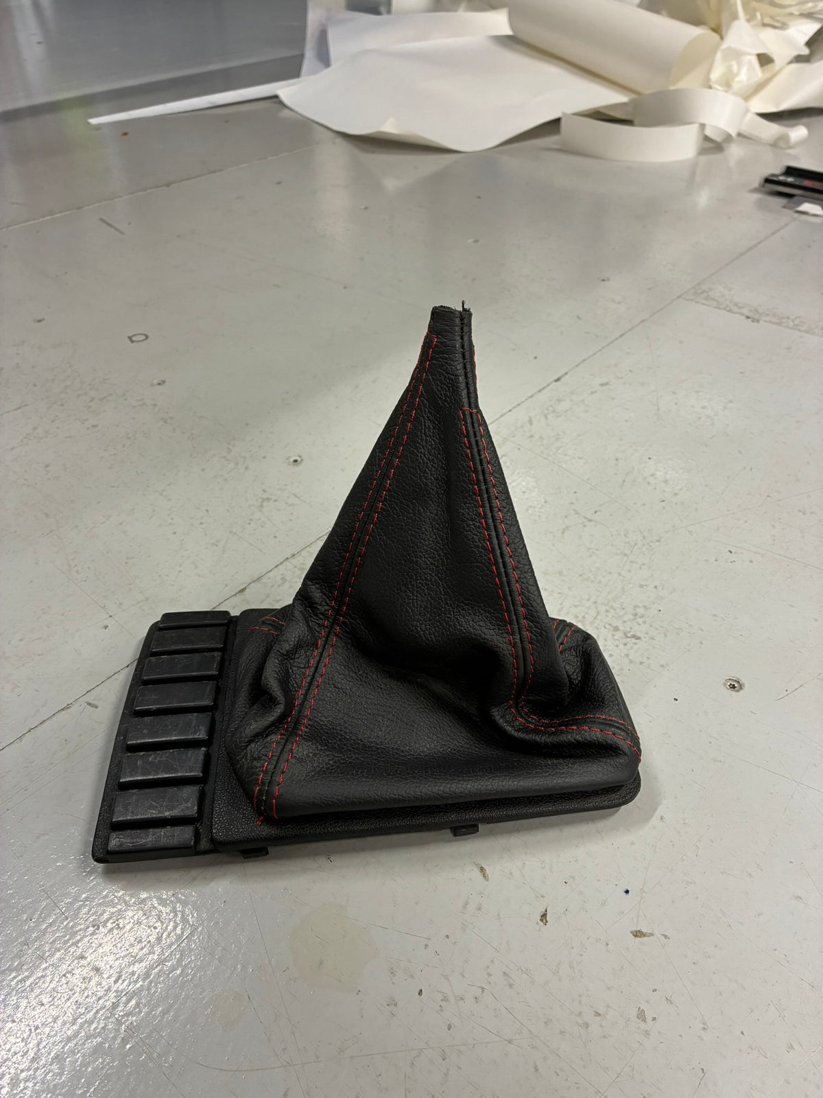 Leður | Leather Gear gaiter (notað) Mk2 Golf GTI Rauður saumur